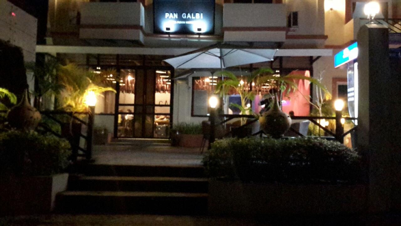 Hotel 9 Mile Rangoon Buitenkant foto