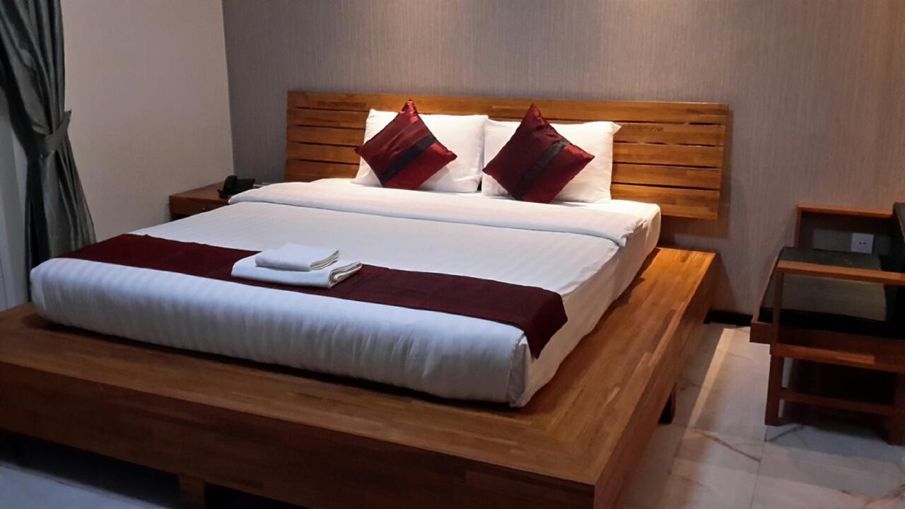 Hotel 9 Mile Rangoon Buitenkant foto