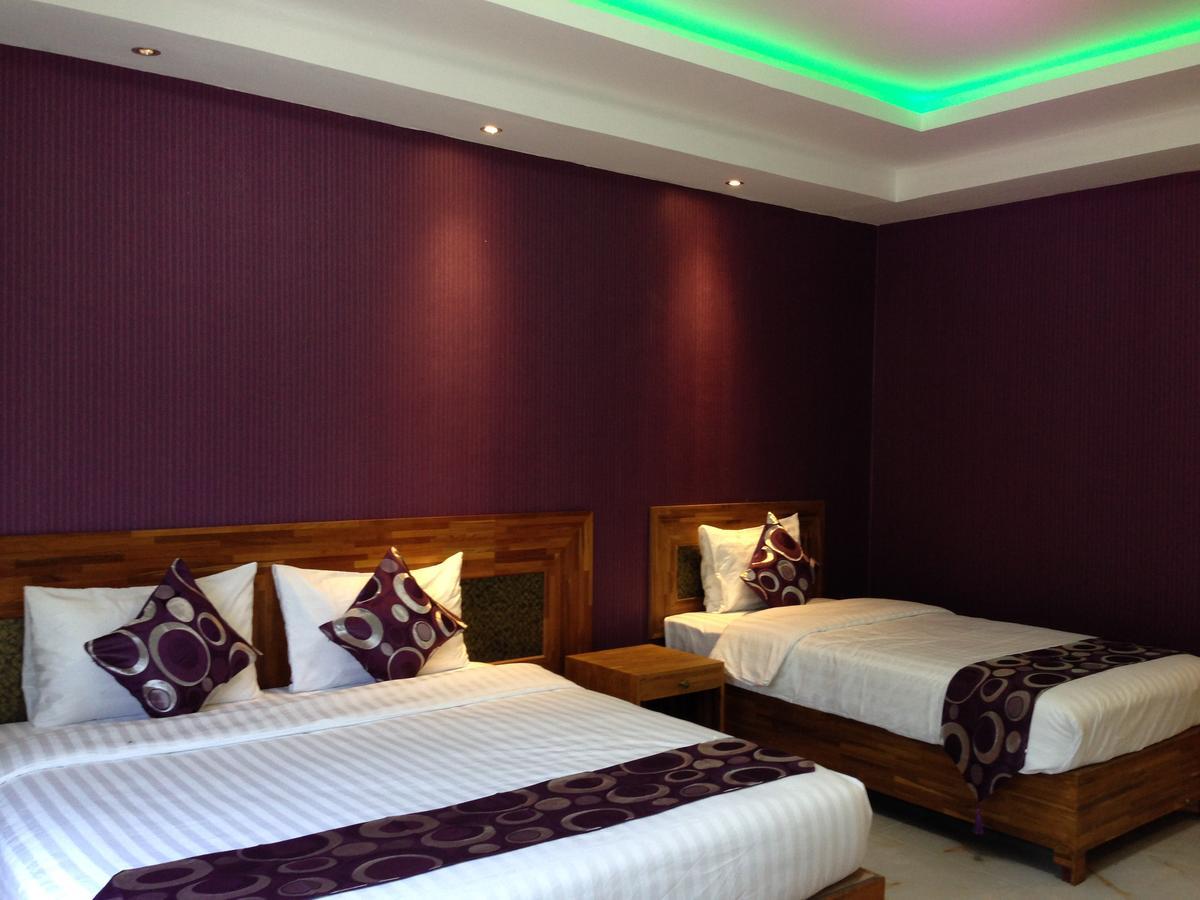 Hotel 9 Mile Rangoon Buitenkant foto