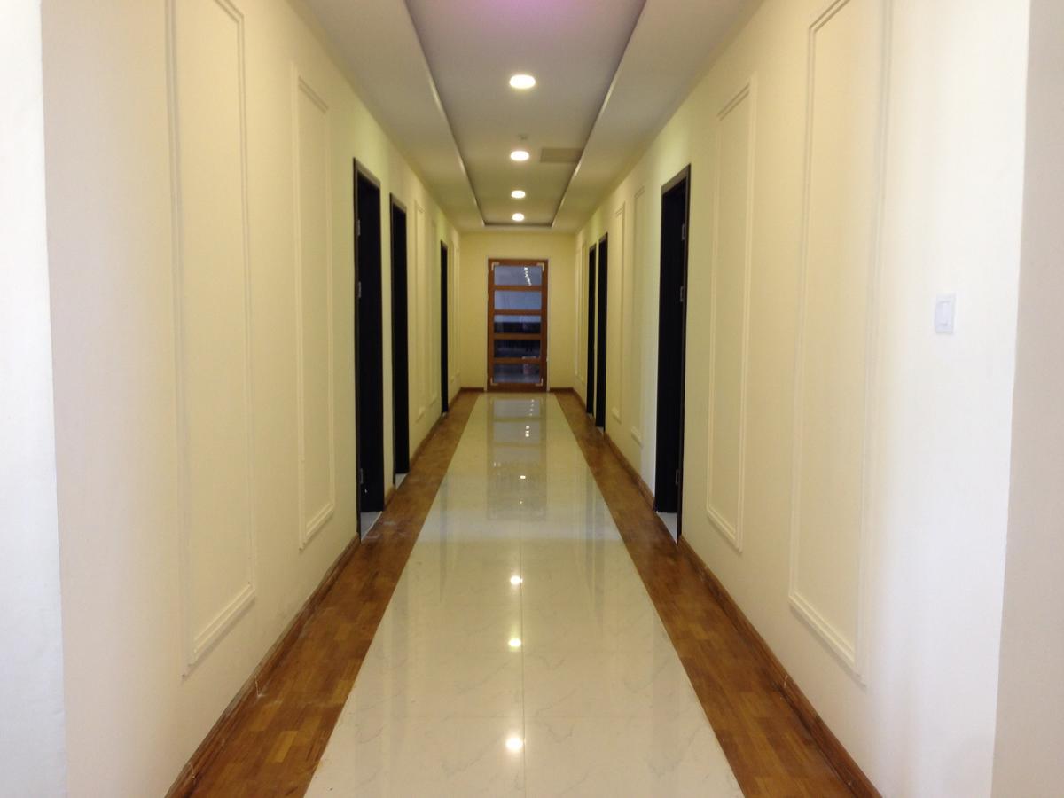 Hotel 9 Mile Rangoon Buitenkant foto