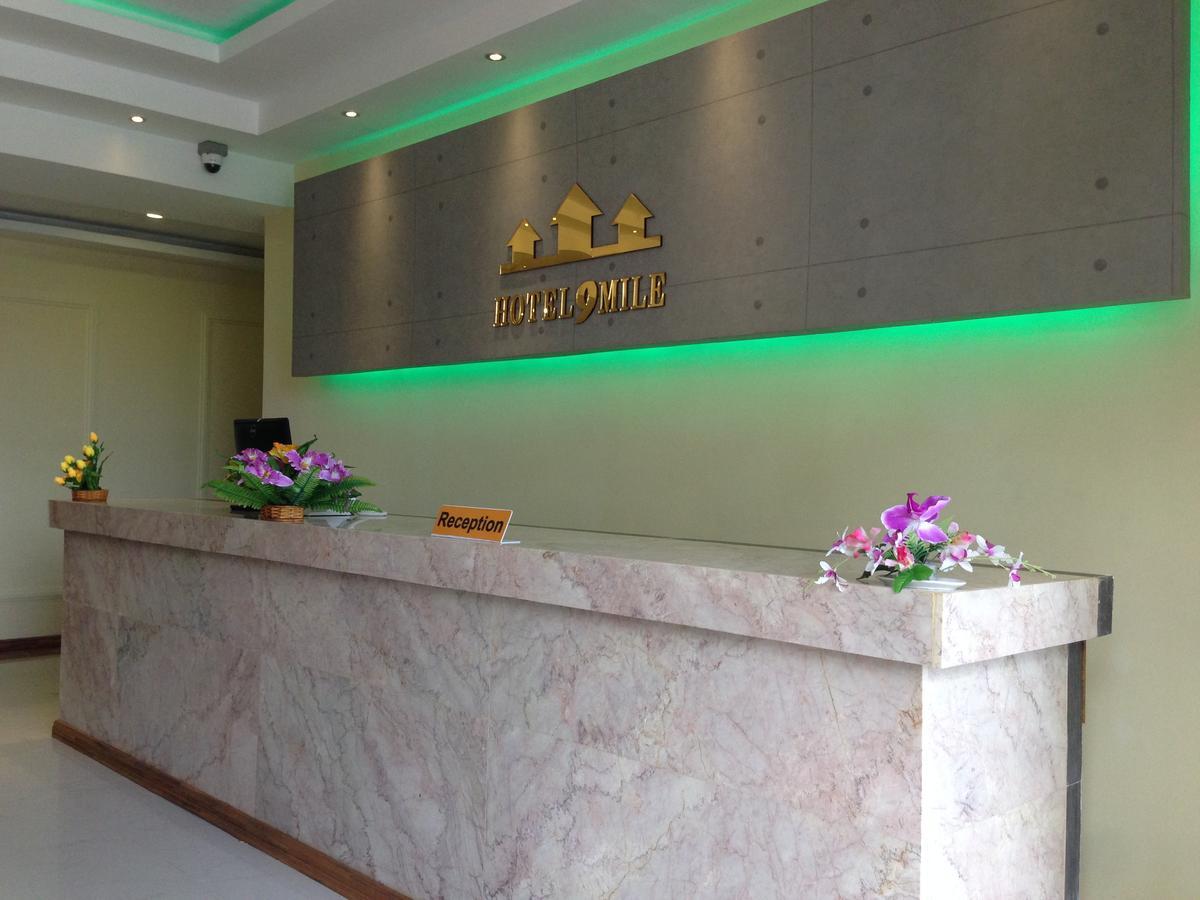 Hotel 9 Mile Rangoon Buitenkant foto