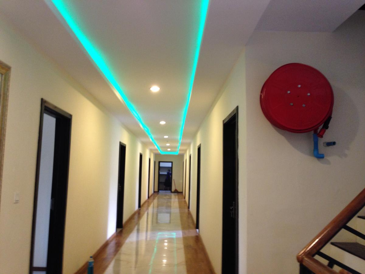Hotel 9 Mile Rangoon Buitenkant foto