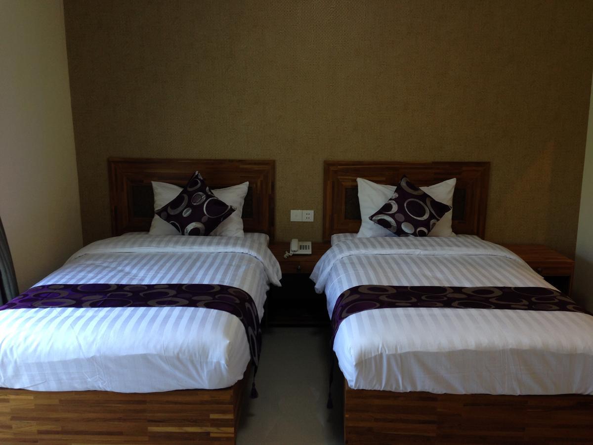 Hotel 9 Mile Rangoon Buitenkant foto